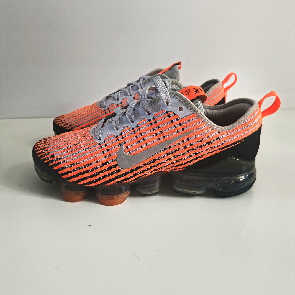 Nike Air VaporMax FlyKnit Sneakers